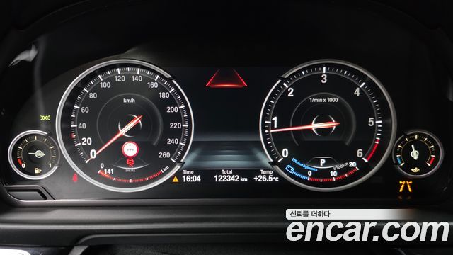 BMW 5 Series (F10) 520d xDrive M Aero Dynamic 2016 — фото 8