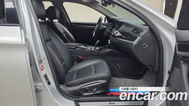 BMW 5 Series (F10) 520d xDrive M Aero Dynamic 2016 — фото 11