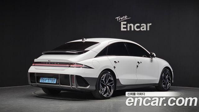 Hyundai Ioniq 6 Long Range Exclusive + 2023 — фото 2