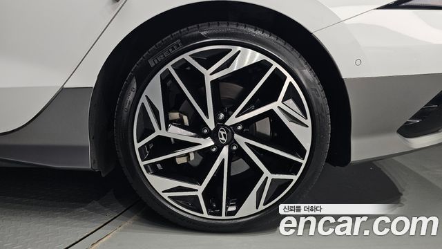 Hyundai Ioniq 6 Long Range Exclusive + 2023 — фото 21
