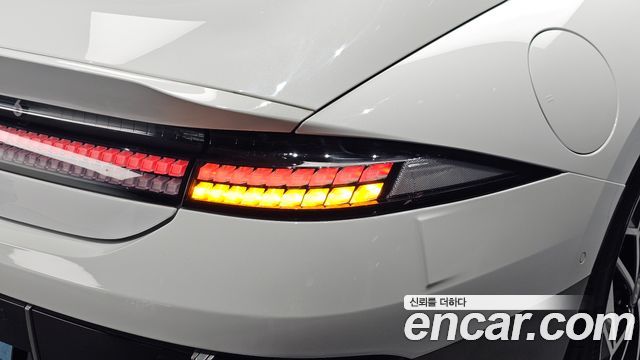 Hyundai Ioniq 6 Long Range Exclusive + 2023 — фото 23