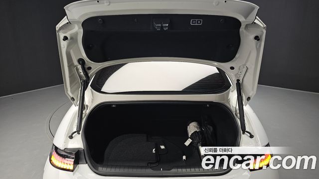 Hyundai Ioniq 6 Long Range Exclusive + 2023 — фото 34