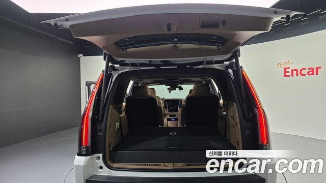 Cadillac Escalade 6.2 4th 2020 — фото 20