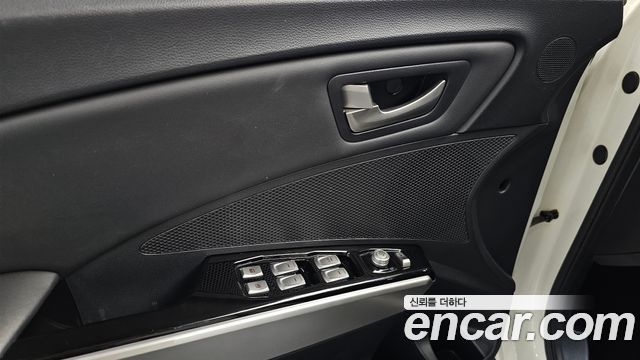 KG Mobility (SsangYong) Tivoli TX 2WD 2016 — фото 30