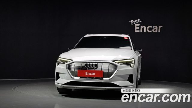 Audi e-tron 55 Quattro 2020 — фото 3