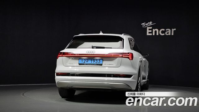 Audi e-tron 55 Quattro 2020 — фото 4