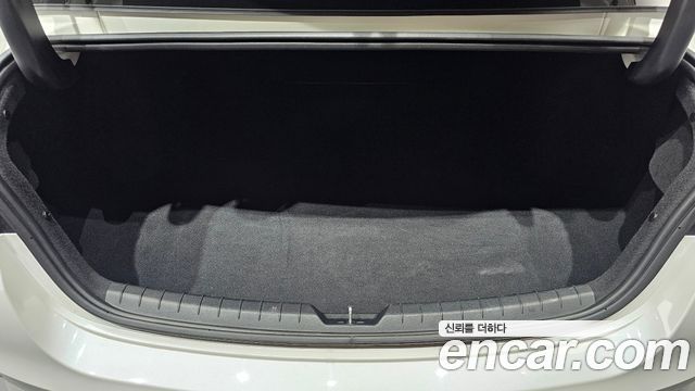 Kia K5 (III) 2.0 Noblesse 2021 — фото 17