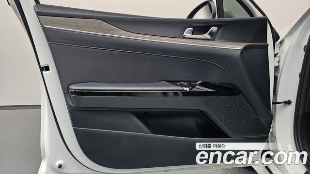 Kia K5 (III) 2.0 Noblesse 2021 — фото 24