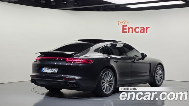 Porsche Panamera (971) 3.0 AWD 2018 — фото 2