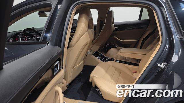 Porsche Panamera (971) 3.0 AWD 2018 — фото 17