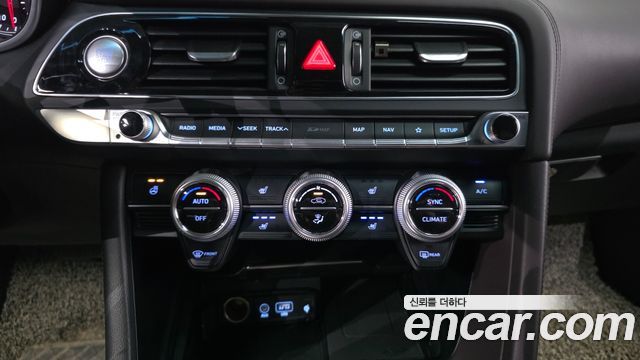 Genesis G70 2.0T AWD Supreme 2018 — фото 16