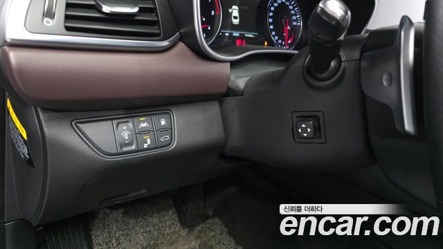 Genesis G70 2.0T AWD Supreme 2018 — фото 29