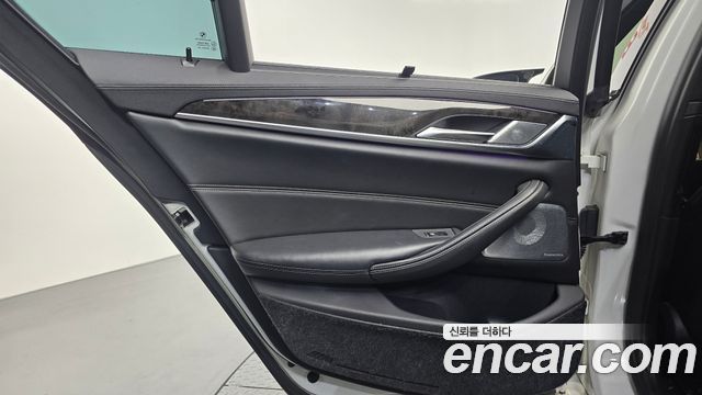 BMW 5 Series (G30) 540i xDrive M Sport Plus 2018 — фото 31