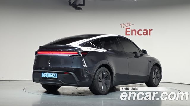 Tesla Model Y Premium RWD 2026 — фото 2