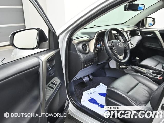 Toyota RAV4 2.5 4WD 4th 2013 — фото 15