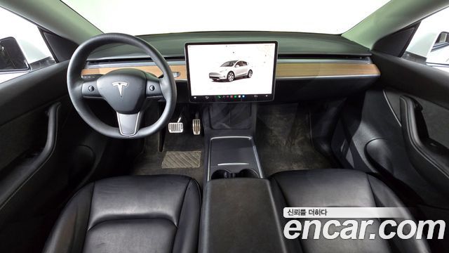 Tesla Model Y Long Range AWD 2022 — фото 7