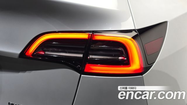 Tesla Model Y Long Range AWD 2022 — фото 29