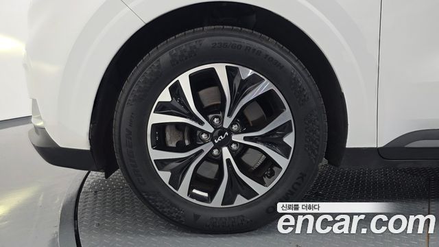 Kia Carnival (IV) Diesel 9-Seater Prestige 2023 — фото 5