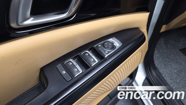 Kia Carnival (IV) Diesel 9-Seater Prestige 2023 — фото 33