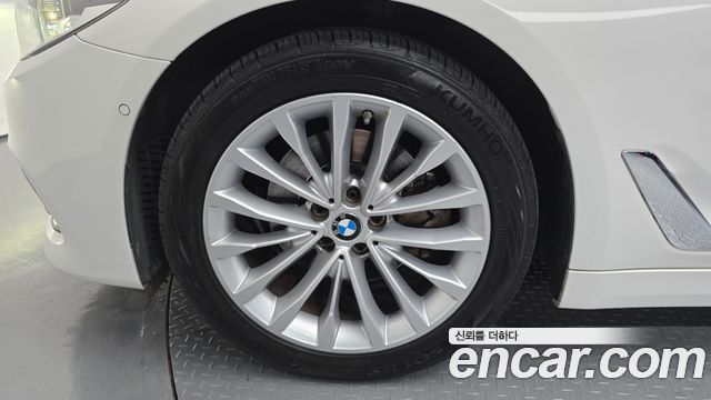 BMW 5 Series (G30) 520d Luxury Special Edition 2018 — фото 5
