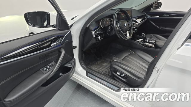 BMW 5 Series (G30) 520d Luxury Special Edition 2018 — фото 10