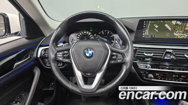 BMW 5 Series (G30) 520d Luxury Special Edition 2018 — фото 13