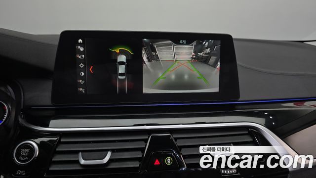 BMW 5 Series (G30) 520d Luxury Special Edition 2018 — фото 16