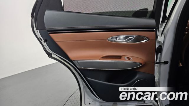 Genesis GV70 2.5T Gasoline 2WD 2024 — фото 31