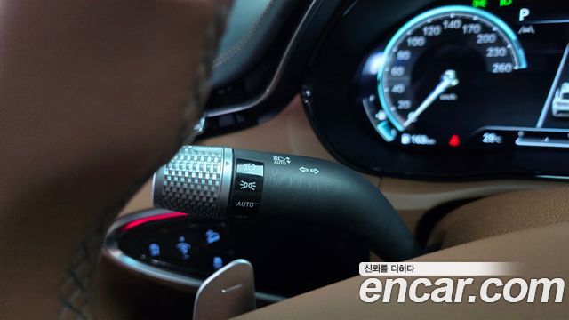 Genesis GV70 2.5T Gasoline 2WD 2024 — фото 33