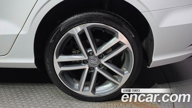 Audi A3 40 TFSI 8V 2019 — фото 21