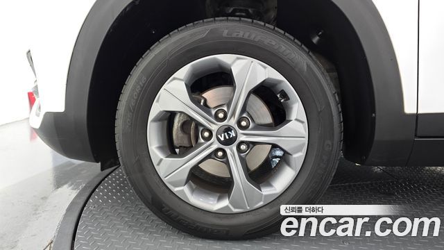 Kia Seltos Diesel 1.6 2WD Trendy 2021 — фото 5