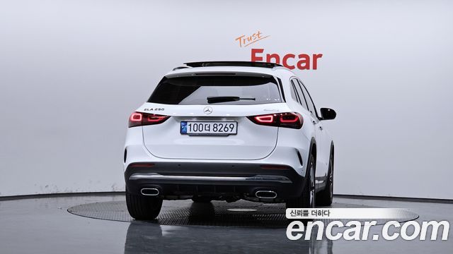 Mercedes-Benz GLA-Class (H247) GLA250 4MATIC 2023 — фото 4