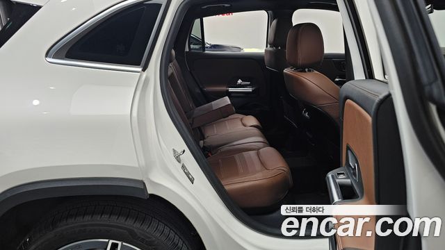 Mercedes-Benz GLA-Class (H247) GLA250 4MATIC 2023 — фото 12