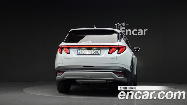 Hyundai Tucson Hybrid (NX4) HEV 1.6 4WD Inspiration 2025 — фото 4