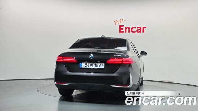 BMW 5 Series (G60) 520i 2025 — фото 4
