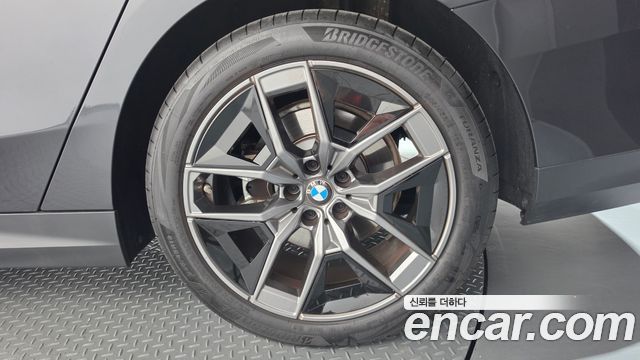 BMW 5 Series (G60) 520i 2025 — фото 5
