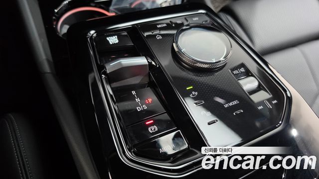 BMW 5 Series (G60) 520i 2025 — фото 9