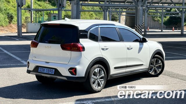 Kia Niro Plus Air (Taxi Trim) 2024 — фото 2