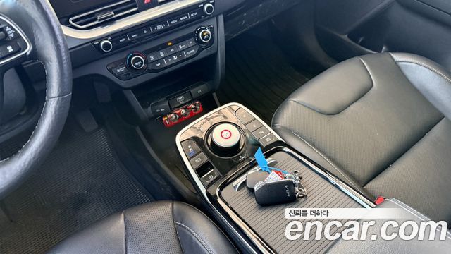 Kia Niro Plus Air (Taxi Trim) 2024 — фото 8