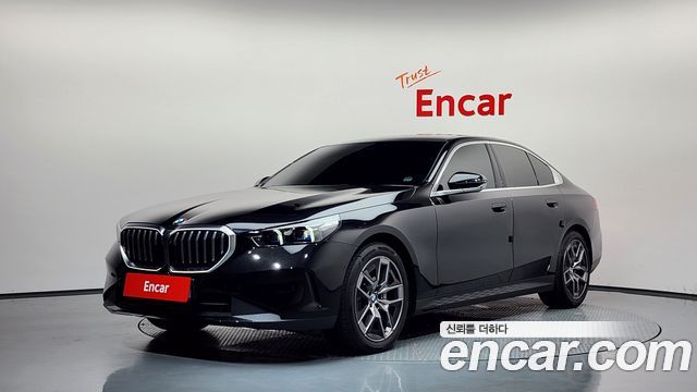 BMW 5 Series (G60) 530i xDrive 2025 — фото 1