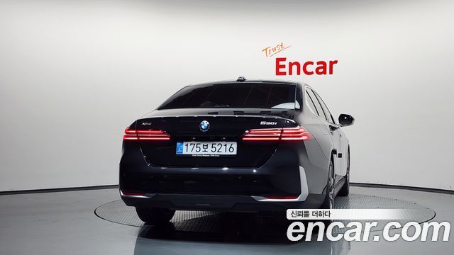 BMW 5 Series (G60) 530i xDrive 2025 — фото 4