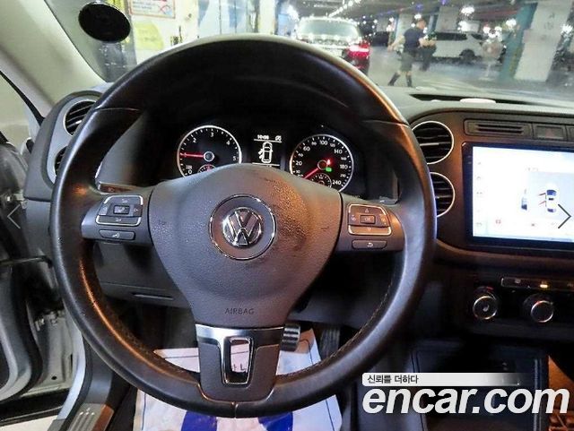 Volkswagen Tiguan 2.0 TDI Comfort 5N 2015 — фото 8
