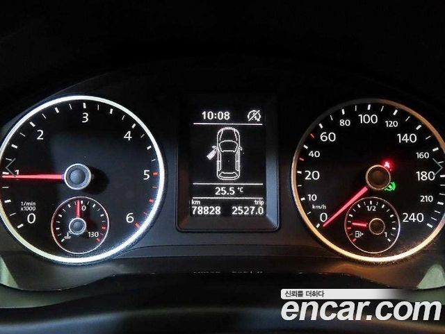 Volkswagen Tiguan 2.0 TDI Comfort 5N 2015 — фото 9