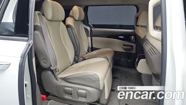 Kia Carnival (IV) Gasoline 7-Seater Hi-Limousine Signature 2023 — фото 11