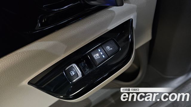 Kia Carnival (IV) Gasoline 7-Seater Hi-Limousine Signature 2023 — фото 18