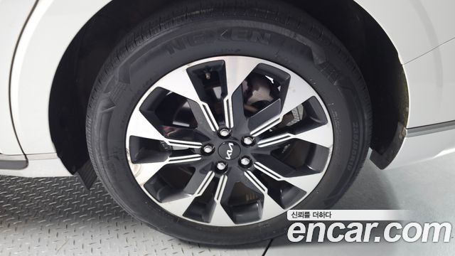 Kia Carnival (IV) Gasoline 7-Seater Hi-Limousine Signature 2023 — фото 21