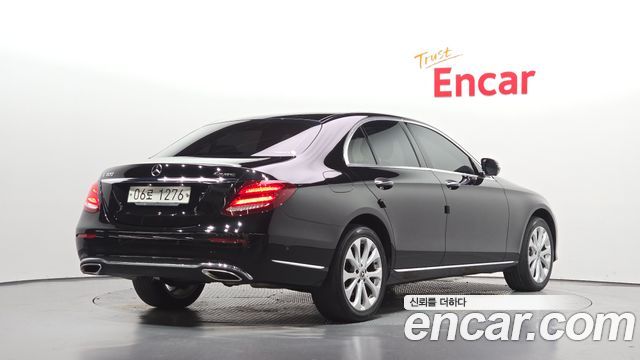 Mercedes-Benz E-Class (W213) E300 4MATIC Exclusive 2018 — фото 2