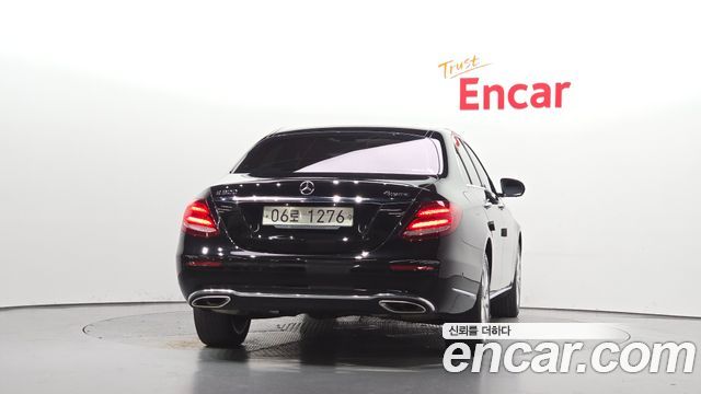 Mercedes-Benz E-Class (W213) E300 4MATIC Exclusive 2018 — фото 4