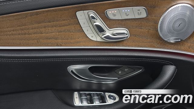 Mercedes-Benz E-Class (W213) E300 4MATIC Exclusive 2018 — фото 20