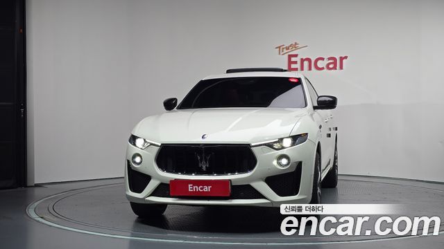 Maserati Levante 3.8 GTS AWD 2019 — фото 3
